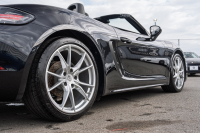 ポルシェ 718 ボクスター ﾍﾞｰｽｸﾞﾚｰﾄﾞ ｽﾎﾟｰﾂｸﾛﾉPKG　ﾌﾞﾗｯｸﾊｰﾌﾚｻﾞｰｼｰﾄ ﾌﾞﾗｯｸｿﾌﾄﾄｯﾌﾟ PCMﾅﾋﾞ CarPlay ｽﾎﾟｰﾂｴｸﾞｿﾞｰｽﾄ PDLS+/LEDﾗｲﾄ ｵｰﾄｴｱｺﾝ TPM ﾊﾟｰｸｱｼｽﾄ 電格ﾐﾗｰ ｶﾚﾗS20ｲﾝﾁAW　2年保証