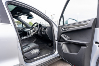 ポルシェ マカン S ｽﾎﾟｰﾂｸﾛﾉPKG　ﾌﾞﾗｯｸﾚｻﾞｰｼｰﾄ ｼｰﾄﾋｰﾀｰ PCMﾅﾋﾞ AppleCarPlay ACC PDLS ﾚｰﾝﾃﾞｨﾊﾟｰﾁｬｰﾜｰﾆﾝｸﾞ TPM ﾏｶﾝS18ｲﾝﾁAW　2年保証