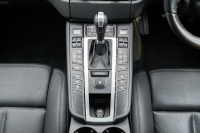 ポルシェ マカン S ｽﾎﾟｰﾂｸﾛﾉPKG　ﾌﾞﾗｯｸﾚｻﾞｰｼｰﾄ ｼｰﾄﾋｰﾀｰ PCMﾅﾋﾞ AppleCarPlay ACC PDLS ﾚｰﾝﾃﾞｨﾊﾟｰﾁｬｰﾜｰﾆﾝｸﾞ TPM ﾏｶﾝS18ｲﾝﾁAW　2年保証