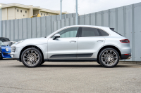 ポルシェ マカン S ｽﾎﾟｰﾂｸﾛﾉPKG　ﾌﾞﾗｯｸﾚｻﾞｰｼｰﾄ ｼｰﾄﾋｰﾀｰ PCMﾅﾋﾞ AppleCarPlay ACC PDLS ﾚｰﾝﾃﾞｨﾊﾟｰﾁｬｰﾜｰﾆﾝｸﾞ TPM ﾏｶﾝS18ｲﾝﾁAW　2年保証