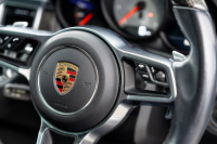 ポルシェ マカン S ｽﾎﾟｰﾂｸﾛﾉPKG　ﾌﾞﾗｯｸﾚｻﾞｰｼｰﾄ ｼｰﾄﾋｰﾀｰ PCMﾅﾋﾞ AppleCarPlay ACC PDLS ﾚｰﾝﾃﾞｨﾊﾟｰﾁｬｰﾜｰﾆﾝｸﾞ TPM ﾏｶﾝS18ｲﾝﾁAW　2年保証
