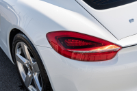 ポルシェ ケイマン(Type981) ﾍﾞｰｽｸﾞﾚｰﾄﾞ　2014年ﾓﾃﾞﾙ ﾌﾞﾗｯｸﾊｰﾌﾚｻﾞｰｼｰﾄ ｼｰﾄﾋｰﾀｰ ﾅﾋﾞTV ｽﾎﾟｰﾂﾃﾞｻﾞｲﾝｽﾃｱﾘﾝｸﾞ PDLS ｵｰﾄｴｱｺﾝ ｹｲﾏﾝS19ｲﾝﾁAW　2年保証