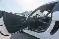 ポルシェ ケイマン(Type981) ﾍﾞｰｽｸﾞﾚｰﾄﾞ　2014年ﾓﾃﾞﾙ ﾌﾞﾗｯｸﾊｰﾌﾚｻﾞｰｼｰﾄ ｼｰﾄﾋｰﾀｰ ﾅﾋﾞTV ｽﾎﾟｰﾂﾃﾞｻﾞｲﾝｽﾃｱﾘﾝｸﾞ PDLS ｵｰﾄｴｱｺﾝ ｹｲﾏﾝS19ｲﾝﾁAW　2年保証