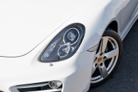 ポルシェ ケイマン(Type981) ﾍﾞｰｽｸﾞﾚｰﾄﾞ　2014年ﾓﾃﾞﾙ ﾌﾞﾗｯｸﾊｰﾌﾚｻﾞｰｼｰﾄ ｼｰﾄﾋｰﾀｰ ﾅﾋﾞTV ｽﾎﾟｰﾂﾃﾞｻﾞｲﾝｽﾃｱﾘﾝｸﾞ PDLS ｵｰﾄｴｱｺﾝ ｹｲﾏﾝS19ｲﾝﾁAW　2年保証