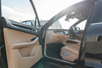 ポルシェ マカン S　ﾍﾞｰｼﾞｭﾊｰﾌﾚｻﾞｰｼｰﾄ ｼｰﾄﾋｰﾀｰ PCMﾅﾋﾞ AppleCarPlay BOSEｻｳﾝﾄﾞ ｴﾝﾄﾘｰﾄﾞﾗｲﾌﾞ ﾚｰﾝﾁｪﾝｼﾞ PDLS ｸﾙｰｽﾞｺﾝﾄﾛｰﾙ TPM RSｽﾊﾟｲﾀﾞｰﾃﾞｻﾞｲﾝ20ｲﾝﾁAW　2年保証