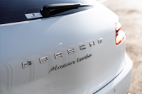 ポルシェ マカン ﾀｰﾎﾞ ｽﾎﾟｰﾂｸﾛﾉPKG　ﾂｰﾄﾝﾚｻﾞｰｲﾝﾃﾘｱ(ｶﾞｰﾈｯﾄﾚｯﾄﾞ/ﾌﾞﾗｯｸ) ｱﾀﾞﾌﾟﾃｨﾌﾞｽﾎﾟｰﾂｼｰﾄ ﾍﾞﾝﾁﾚｰﾀｰ ﾊﾟﾉﾗﾏｻﾝﾙｰﾌ ﾅﾋﾞTV PASM/ｴｱｻｽ ｴﾝﾄﾘｰﾄﾞﾗｲﾌﾞ RSｽﾊﾟｲﾀﾞｰ20ｲﾝﾁAW　2年保証