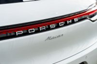 ポルシェ マカン ﾍﾞｰｽｸﾞﾚｰﾄﾞ　MY20 ｶﾞｰﾈｯﾄﾚｯﾄﾞﾚｻﾞｰPKG ｼｰﾄﾋｰﾀｰ PCMﾅﾋﾞ ﾌﾙｾｸﾞTV AppleCarPlay ﾊﾟｰｸｱｼｽﾄ TPM ｵｰﾄﾃｰﾙｹﾞｰﾄ ｶﾗｰｸﾚｽﾄｷｬｯﾌﾟ ﾏｶﾝS18ｲﾝﾁAW　2年保証