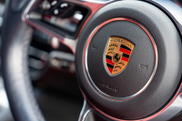 ポルシェ マカン ﾍﾞｰｽｸﾞﾚｰﾄﾞ　MY20 ｶﾞｰﾈｯﾄﾚｯﾄﾞﾚｻﾞｰPKG ｼｰﾄﾋｰﾀｰ PCMﾅﾋﾞ ﾌﾙｾｸﾞTV AppleCarPlay ﾊﾟｰｸｱｼｽﾄ TPM ｵｰﾄﾃｰﾙｹﾞｰﾄ ｶﾗｰｸﾚｽﾄｷｬｯﾌﾟ ﾏｶﾝS18ｲﾝﾁAW　2年保証