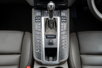 ポルシェ マカン ﾀｰﾎﾞ ｽﾎﾟｰﾂｸﾛﾉPKG　MY15 ｱﾀﾞﾌﾟﾃｨﾌﾞｽﾎﾟｰﾂｼｰﾄ AppleCarplay ｽﾎﾟｰﾂｴｸﾞｿﾞｰｽﾄ PASM/ｴｱｻｽ ｴﾝﾄﾘｰﾄﾞﾗｲﾌﾞ 911ﾀｰﾎﾞﾃﾞｻﾞｲﾝ21ｲﾝﾁAW　2年保証