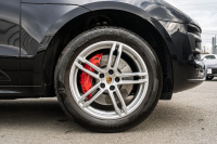 ポルシェ マカン ﾀｰﾎﾞ ｽﾎﾟｰﾂｸﾛﾉPKG　MY17 ﾌﾞﾗｯｸﾚｻﾞｰｼｰﾄ PCMﾅﾋﾞ LED/PDLS+ PASM ｴﾝﾄﾘｰﾄﾞﾗｲﾌﾞ BOSEｻｳﾝﾄﾞ ｸﾙｺﾝ ﾏｶﾝﾀｰﾎﾞ19ｲﾝﾁAW　2年保証