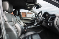 ポルシェ マカン ﾀｰﾎﾞ ｽﾎﾟｰﾂｸﾛﾉPKG　MY17 ﾌﾞﾗｯｸﾚｻﾞｰｼｰﾄ PCMﾅﾋﾞ LED/PDLS+ PASM ｴﾝﾄﾘｰﾄﾞﾗｲﾌﾞ BOSEｻｳﾝﾄﾞ ｸﾙｺﾝ ﾏｶﾝﾀｰﾎﾞ19ｲﾝﾁAW　2年保証