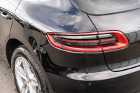 ポルシェ マカン ﾀｰﾎﾞ ｽﾎﾟｰﾂｸﾛﾉPKG　MY17 ﾌﾞﾗｯｸﾚｻﾞｰｼｰﾄ PCMﾅﾋﾞ LED/PDLS+ PASM ｴﾝﾄﾘｰﾄﾞﾗｲﾌﾞ BOSEｻｳﾝﾄﾞ ｸﾙｺﾝ ﾏｶﾝﾀｰﾎﾞ19ｲﾝﾁAW　2年保証