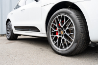 ポルシェ マカン ﾀｰﾎﾞ ｽﾎﾟｰﾂｸﾛﾉPKG　ﾂｰﾄﾝﾚｻﾞｰPKG(ｶﾞｰﾈｯﾄﾚｯﾄﾞ/ﾌﾞﾗｯｸ) ﾊﾟﾉﾗﾏｻﾝﾙｰﾌ PCMﾅﾋﾞTV PASM ｴﾝﾄﾘｰﾄﾞﾗｲﾌﾞ BOSEｻｳﾝﾄﾞ ｸﾙｺﾝ RSｽﾊﾟｲﾀﾞｰﾃﾞｻﾞｲﾝ20ｲﾝﾁAW　2年保証