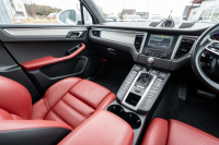 ポルシェ マカン ﾀｰﾎﾞ ｽﾎﾟｰﾂｸﾛﾉPKG　ﾂｰﾄﾝﾚｻﾞｰPKG(ｶﾞｰﾈｯﾄﾚｯﾄﾞ/ﾌﾞﾗｯｸ) ﾊﾟﾉﾗﾏｻﾝﾙｰﾌ PCMﾅﾋﾞTV PASM ｴﾝﾄﾘｰﾄﾞﾗｲﾌﾞ BOSEｻｳﾝﾄﾞ ｸﾙｺﾝ RSｽﾊﾟｲﾀﾞｰﾃﾞｻﾞｲﾝ20ｲﾝﾁAW　2年保証