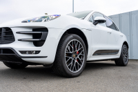 ポルシェ マカン ﾀｰﾎﾞ ｽﾎﾟｰﾂｸﾛﾉPKG　ﾂｰﾄﾝﾚｻﾞｰPKG(ｶﾞｰﾈｯﾄﾚｯﾄﾞ/ﾌﾞﾗｯｸ) ﾊﾟﾉﾗﾏｻﾝﾙｰﾌ PCMﾅﾋﾞTV PASM ｴﾝﾄﾘｰﾄﾞﾗｲﾌﾞ BOSEｻｳﾝﾄﾞ ｸﾙｺﾝ RSｽﾊﾟｲﾀﾞｰﾃﾞｻﾞｲﾝ20ｲﾝﾁAW　2年保証