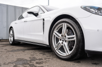 ポルシェ パナメーラ ﾍﾞｰｽｸﾞﾚｰﾄﾞ　1ｵｰﾅｰ ﾌﾞﾗｯｸﾚｻﾞｰｼｰﾄ PCMﾅﾋﾞ CayPlay LEDﾗｲﾄ PASM/ｴｱｻｽ ｴﾝﾄﾘｰD ACC ﾚｰﾝﾃﾞｨﾊﾟｰﾁｬｰﾜｰﾆﾝｸﾞ ﾊﾟﾅﾒｰﾗﾀｰﾎﾞ21ｲﾝﾁAW　2年保証