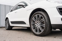 ポルシェ マカン S　MY15 ﾌﾞﾗｯｸﾚｻﾞｰｼｰﾄ ｼｰﾄﾋｰﾀｰ ﾊﾟﾉﾗﾏｻﾝﾙｰﾌ ｸﾗﾘｵﾝﾅﾋﾞ ﾌﾙｾｸﾞTV PASM PDLS ｴﾝﾄﾘｰﾄﾞﾗｲﾌﾞ 911ﾀｰﾎﾞﾃﾞｻﾞｲﾝ21ｲﾝﾁAW　2年保証