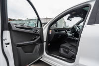 ポルシェ マカン S　MY15 ﾌﾞﾗｯｸﾚｻﾞｰｼｰﾄ ｼｰﾄﾋｰﾀｰ ﾊﾟﾉﾗﾏｻﾝﾙｰﾌ ｸﾗﾘｵﾝﾅﾋﾞ ﾌﾙｾｸﾞTV PASM PDLS ｴﾝﾄﾘｰﾄﾞﾗｲﾌﾞ 911ﾀｰﾎﾞﾃﾞｻﾞｲﾝ21ｲﾝﾁAW　2年保証