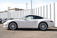 ポルシェ 911(Type997) ｶﾚﾗ　右ﾊﾝﾄﾞﾙ 後期ﾓﾃﾞﾙ ｽﾄｰﾝｸﾞﾚｰﾚｻﾞｰｼｰﾄ ｼｰﾄﾋｰﾀｰ ｸﾗﾘｵﾝﾅﾋﾞ ﾌﾙｾｸﾞTV ｷｾﾉﾝﾗｲﾄ ｵｰﾄｴｱｺﾝ ｽﾎﾟｰﾂﾃﾞｻﾞｲﾝ19ｲﾝﾁAW　2年保証