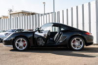 ポルシェ ケイマン(Type987) S　後期ﾓﾃﾞﾙ ｵｰｼｬﾝﾌﾞﾙｰﾊｰﾌﾚｻﾞｰｼｰﾄ ｶﾛｯﾂｪﾘｱﾅﾋﾞTV ｷｾﾉﾝ&ﾀﾞｲﾅﾐｯｸｺｰﾅﾘﾝｸﾞﾗｲﾄ ｵｰﾄｴｱｺﾝ ｹｲﾏﾝS18ｲﾝﾁAW　2年保証