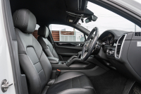 ポルシェ カイエン ﾍﾞｰｽｸﾞﾚｰﾄﾞ　1ｵｰﾅｰ 2019年ﾓﾃﾞﾙ ﾌﾞﾗｯｸﾚｻﾞｰｼｰﾄ PCMﾅﾋﾞ CarPlay ｽﾎﾟｰﾂﾃﾞｻﾞｲﾝｽﾌﾛﾝﾄｴﾌﾟﾛﾝ ｴﾝﾄﾘｰﾄﾞﾗｲﾌﾞ ACC ｱﾗｳﾝﾄﾞﾋﾞｭｰ TPM ｶｲｴﾝ19AW　2年保証