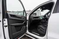 ポルシェ カイエン ﾍﾞｰｽｸﾞﾚｰﾄﾞ　1ｵｰﾅｰ 2019年ﾓﾃﾞﾙ ﾌﾞﾗｯｸﾚｻﾞｰｼｰﾄ PCMﾅﾋﾞ CarPlay ｽﾎﾟｰﾂﾃﾞｻﾞｲﾝｽﾌﾛﾝﾄｴﾌﾟﾛﾝ ｴﾝﾄﾘｰﾄﾞﾗｲﾌﾞ ACC ｱﾗｳﾝﾄﾞﾋﾞｭｰ TPM ｶｲｴﾝ19AW　2年保証