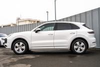 ポルシェ カイエン ﾍﾞｰｽｸﾞﾚｰﾄﾞ　1ｵｰﾅｰ 2019年ﾓﾃﾞﾙ ﾌﾞﾗｯｸﾚｻﾞｰｼｰﾄ PCMﾅﾋﾞ CarPlay ｽﾎﾟｰﾂﾃﾞｻﾞｲﾝｽﾌﾛﾝﾄｴﾌﾟﾛﾝ ｴﾝﾄﾘｰﾄﾞﾗｲﾌﾞ ACC ｱﾗｳﾝﾄﾞﾋﾞｭｰ TPM ｶｲｴﾝ19AW　2年保証