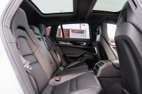 ポルシェ パナメーラ スポーツツーリスモ 4　ﾌﾞﾗｯｸﾚｻﾞｰｼｰﾄ ﾊﾟﾉﾗﾏｻﾝﾙｰﾌ PCMﾅﾋﾞ CayPlay PDLS/LEDﾗｲﾄ PASM/ｴｱｻｽ ｴﾝﾄﾘｰD ACC ﾊﾟﾅﾒｰﾗﾀｰﾎﾞ20ｲﾝﾁAW　2年保証