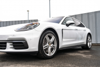 ポルシェ パナメーラ スポーツツーリスモ 4　ﾌﾞﾗｯｸﾚｻﾞｰｼｰﾄ ﾊﾟﾉﾗﾏｻﾝﾙｰﾌ PCMﾅﾋﾞ CayPlay PDLS/LEDﾗｲﾄ PASM/ｴｱｻｽ ｴﾝﾄﾘｰD ACC ﾊﾟﾅﾒｰﾗﾀｰﾎﾞ20ｲﾝﾁAW　2年保証