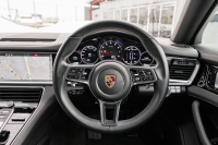 ポルシェ パナメーラ スポーツツーリスモ 4　ﾌﾞﾗｯｸﾚｻﾞｰｼｰﾄ ﾊﾟﾉﾗﾏｻﾝﾙｰﾌ PCMﾅﾋﾞ CayPlay PDLS/LEDﾗｲﾄ PASM/ｴｱｻｽ ｴﾝﾄﾘｰD ACC ﾊﾟﾅﾒｰﾗﾀｰﾎﾞ20ｲﾝﾁAW　2年保証