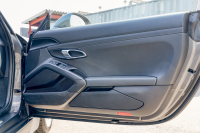 ポルシェ ケイマン(Type981) ﾍﾞｰｽｸﾞﾚｰﾄﾞ　ﾌﾞﾗｯｸﾊｰﾌﾚｻﾞｰｼｰﾄ ｼｰﾄﾋｰﾀｰ ﾅﾋﾞTV ｽﾎﾟｰﾂﾃﾞｻﾞｲﾝｽﾃｱﾘﾝｸﾞ PDLS 電動Dﾐﾗｰ ｵｰﾄｴｱｺﾝ ｹｲﾏﾝ18ｲﾝﾁAW　2年保証