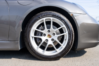 ポルシェ ケイマン(Type981) ﾍﾞｰｽｸﾞﾚｰﾄﾞ　ﾌﾞﾗｯｸﾊｰﾌﾚｻﾞｰｼｰﾄ ｼｰﾄﾋｰﾀｰ ﾅﾋﾞTV ｽﾎﾟｰﾂﾃﾞｻﾞｲﾝｽﾃｱﾘﾝｸﾞ PDLS 電動Dﾐﾗｰ ｵｰﾄｴｱｺﾝ ｹｲﾏﾝ18ｲﾝﾁAW　2年保証