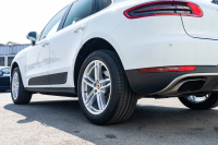 ポルシェ マカン ﾍﾞｰｽｸﾞﾚｰﾄﾞ　2017年ﾓﾃﾞﾙ ｱｹﾞｰﾄｸﾞﾚｰﾊｰﾌﾚｻﾞｰｼｰﾄ PCMﾅﾋﾞ ﾊﾟｰｸｱｼｽﾄ TPM ｸﾙｰｽﾞｺﾝﾄﾛｰﾙ ﾙｰﾌﾚｰﾙ ｵｰﾄﾃｰﾙｹﾞｰﾄ LDW ｶﾗｰｸﾚｽﾄｷｬｯﾌﾟ ﾏｶﾝﾀｰﾎﾞ19ｲﾝﾁAW　2年保証