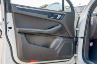 ポルシェ マカン ﾍﾞｰｽｸﾞﾚｰﾄﾞ　2017年ﾓﾃﾞﾙ ｱｹﾞｰﾄｸﾞﾚｰﾊｰﾌﾚｻﾞｰｼｰﾄ PCMﾅﾋﾞ ﾊﾟｰｸｱｼｽﾄ TPM ｸﾙｰｽﾞｺﾝﾄﾛｰﾙ ﾙｰﾌﾚｰﾙ ｵｰﾄﾃｰﾙｹﾞｰﾄ LDW ｶﾗｰｸﾚｽﾄｷｬｯﾌﾟ ﾏｶﾝﾀｰﾎﾞ19ｲﾝﾁAW　2年保証