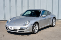 ポルシェ 911(Type997) ｶﾚﾗ　ﾌﾞﾗｯｸﾚｻﾞｰｼｰﾄ ｱﾙｶﾝﾀｰﾗﾙｰﾌﾗｲﾅｰ ｶﾛｯﾂｪﾘｱﾅﾋﾞ ﾌﾙｾｸﾞTV ｵｰﾄｴｱｺﾝ PSM ｷｾﾉﾝﾗｲﾄ F/Rﾌｫｸﾞ ｶﾚﾗ18ｲﾝﾁAW　2年保証