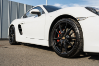 ポルシェ ケイマン(Type981) S ｽﾎﾟｰﾂｸﾛﾉPKG　2016年ﾓﾃﾞﾙ ﾌﾞﾗｯｸﾚｻﾞｰｼｰﾄ ｼｰﾄﾋｰﾀｰ ﾅﾋﾞTV ｽﾎﾟｰﾂﾃﾞｻﾞｲﾝｽﾃｱ PDLS BOSE ﾃｨﾝﾃｯﾄﾞﾙｯｸﾃｰﾙ TPM ｶﾚﾗS20ｲﾝﾁAW　2年保証