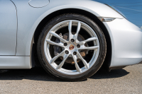 ポルシェ ケイマン(Type981) ﾍﾞｰｽｸﾞﾚｰﾄﾞ ｽﾎﾟｰﾂｸﾛﾉPKG　ﾌﾞﾗｯｸﾚｻﾞｰｼｰﾄ ｼｰﾄﾋｰﾀｰ ﾅﾋﾞTV ｽﾎﾟｰﾂﾃﾞｻﾞｲﾝｽﾃｱﾘﾝｸﾞ PDLS BOSE ｽﾎﾟｰﾂｼｬｰｼ ﾎﾞｸｽﾀｰS19ｲﾝﾁAW　2年保証