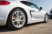 ポルシェ ケイマン(Type981) ﾍﾞｰｽｸﾞﾚｰﾄﾞ ｽﾎﾟｰﾂｸﾛﾉPKG　ﾌﾞﾗｯｸﾚｻﾞｰｼｰﾄ ｼｰﾄﾋｰﾀｰ ﾅﾋﾞTV ｽﾎﾟｰﾂﾃﾞｻﾞｲﾝｽﾃｱﾘﾝｸﾞ PDLS BOSE ｽﾎﾟｰﾂｼｬｰｼ ﾎﾞｸｽﾀｰS19ｲﾝﾁAW　2年保証