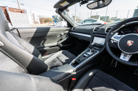 ポルシェ ボクスター(Type981) ﾍﾞｰｽｸﾞﾚｰﾄﾞ　ﾌﾞﾗｯｸﾊｰﾌﾚｻﾞｰ ﾌﾞﾗｯｸｿﾌﾄﾄｯﾌﾟ ﾅﾋﾞTV ｽﾎﾟｰﾂﾃﾞｻﾞｲﾝｽﾃｱﾘﾝｸﾞ PDLS ｵｰﾄA/C 電動Dﾐﾗｰ ｹｲﾏﾝ18ｲﾝﾁAW ｶﾗｰｸﾚｽﾄｾﾝﾀｰｷｬｯﾌﾟ　2年保証