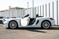 ポルシェ ボクスター(Type981) ﾍﾞｰｽｸﾞﾚｰﾄﾞ　ﾌﾞﾗｯｸﾊｰﾌﾚｻﾞｰ ﾌﾞﾗｯｸｿﾌﾄﾄｯﾌﾟ ﾅﾋﾞTV ｽﾎﾟｰﾂﾃﾞｻﾞｲﾝｽﾃｱﾘﾝｸﾞ PDLS ｵｰﾄA/C 電動Dﾐﾗｰ ｹｲﾏﾝ18ｲﾝﾁAW ｶﾗｰｸﾚｽﾄｾﾝﾀｰｷｬｯﾌﾟ　2年保証