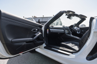 ポルシェ ボクスター(Type981) ﾍﾞｰｽｸﾞﾚｰﾄﾞ　ﾌﾞﾗｯｸﾊｰﾌﾚｻﾞｰ ﾌﾞﾗｯｸｿﾌﾄﾄｯﾌﾟ ﾅﾋﾞTV ｽﾎﾟｰﾂﾃﾞｻﾞｲﾝｽﾃｱﾘﾝｸﾞ PDLS ｵｰﾄA/C 電動Dﾐﾗｰ ｹｲﾏﾝ18ｲﾝﾁAW ｶﾗｰｸﾚｽﾄｾﾝﾀｰｷｬｯﾌﾟ　2年保証