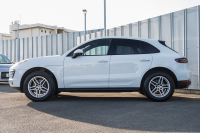 ポルシェ マカン ﾍﾞｰｽｸﾞﾚｰﾄﾞ　ﾌﾞﾗｯｸﾊｰﾌﾚｻﾞｰｼｰﾄ ｸﾗﾘｵﾝSDﾅﾋﾞ ﾌﾙｾｸﾞTV PDLS ｵｰﾄﾃｰﾙｹﾞｰﾄ ｶﾗｰｸﾚｽﾄｷｬｯﾌﾟ ﾏｶﾝS18ｲﾝﾁAW ﾊﾞｯｸ&ｻｲﾄﾞｶﾒﾗ ﾏﾙﾁﾌｧﾝｸｼｮﾝｽﾃｱ　2年保証