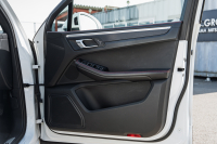 ポルシェ マカン GTS ｽﾎﾟｰﾂｸﾛﾉPKG　MY17 GTSｲﾝﾃﾘｱPKG ﾌﾞﾗｯｸﾚｻﾞｰｼｰﾄ PCM ｽﾎﾟｰﾂｴｸﾞｿﾞｰｽﾄ ﾊﾟﾄﾞﾙ  PASM PDLS/LED ｸﾙｺﾝ RSｽﾊﾟｲﾀﾞｰ20AW　2年保証