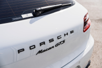 ポルシェ マカン GTS ｽﾎﾟｰﾂｸﾛﾉPKG　MY17 GTSｲﾝﾃﾘｱPKG ﾌﾞﾗｯｸﾚｻﾞｰｼｰﾄ PCM ｽﾎﾟｰﾂｴｸﾞｿﾞｰｽﾄ ﾊﾟﾄﾞﾙ  PASM PDLS/LED ｸﾙｺﾝ RSｽﾊﾟｲﾀﾞｰ20AW　2年保証