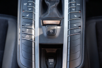 ポルシェ マカン ﾍﾞｰｽｸﾞﾚｰﾄﾞ　ﾌﾞﾗｯｸﾊｰﾌﾚｻﾞｰ ｼｰﾄﾋｰﾀｰ ﾊﾟﾉﾗﾏｻﾝﾙｰﾌ PCMﾅﾋﾞ ｱﾗｳﾝﾄﾞﾋﾞｭｰ ｴﾝﾄﾘｰﾄﾞﾗｲﾌﾞ ACC ﾚｰﾝﾁｪﾝｼﾞ ﾊﾟｰｸｱｼｽﾄ LEDﾗｲﾄ TPM ﾏｶﾝｽﾎﾟｰﾂ19ｲﾝﾁAW　2年保証