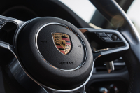 ポルシェ マカン ﾍﾞｰｽｸﾞﾚｰﾄﾞ　ﾌﾞﾗｯｸﾊｰﾌﾚｻﾞｰ ｼｰﾄﾋｰﾀｰ ﾊﾟﾉﾗﾏｻﾝﾙｰﾌ PCMﾅﾋﾞ ｱﾗｳﾝﾄﾞﾋﾞｭｰ ｴﾝﾄﾘｰﾄﾞﾗｲﾌﾞ ACC ﾚｰﾝﾁｪﾝｼﾞ ﾊﾟｰｸｱｼｽﾄ LEDﾗｲﾄ TPM ﾏｶﾝｽﾎﾟｰﾂ19ｲﾝﾁAW　2年保証