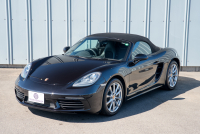 ポルシェ 718 ボクスター ﾍﾞｰｽｸﾞﾚｰﾄﾞ ｽﾎﾟｰﾂｸﾛﾉPKG　ﾌﾞﾗｯｸﾊｰﾌﾚｻﾞｰｼｰﾄ ｼｰﾄﾋｰﾀｰ ﾌﾞﾗｯｸｿﾌﾄﾄｯﾌﾟ PCMﾅﾋﾞTV CarPlay BOSE GTｽﾎﾟｰﾂｽﾃｱ ｷｾﾉﾝ ｵｰﾄｴｱｺﾝ TPM ﾊﾟｰｸｱｼｽﾄ 電格ﾐﾗｰ ﾎﾞｸｽﾀｰ18ｲﾝﾁAW　2年保証