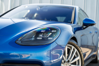 ポルシェ パナメーラ ﾍﾞｰｽｸﾞﾚｰﾄﾞ　2018年ﾓﾃﾞﾙ ﾌﾞﾗｯｸﾚｻﾞｰｼｰﾄ ｼｰﾄﾋｰﾀｰ PCMﾅﾋﾞ CarPlay ｱﾗｳﾝﾄﾞﾋﾞｭｰ ｴﾝﾄﾘｰﾄﾞﾗｲﾌﾞ PASM/ｴｱｻｽ LEDﾗｲﾄ TPM ﾊﾟﾅﾒｰﾗﾃﾞｻﾞｲﾝ20ｲﾝﾁAW　2年保証