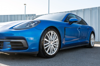 ポルシェ パナメーラ ﾍﾞｰｽｸﾞﾚｰﾄﾞ　2018年ﾓﾃﾞﾙ ﾌﾞﾗｯｸﾚｻﾞｰｼｰﾄ ｼｰﾄﾋｰﾀｰ PCMﾅﾋﾞ CarPlay ｱﾗｳﾝﾄﾞﾋﾞｭｰ ｴﾝﾄﾘｰﾄﾞﾗｲﾌﾞ PASM/ｴｱｻｽ LEDﾗｲﾄ TPM ﾊﾟﾅﾒｰﾗﾃﾞｻﾞｲﾝ20ｲﾝﾁAW　2年保証