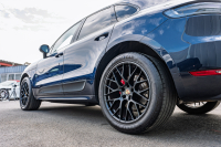 ポルシェ マカン GTS ｽﾎﾟｰﾂｸﾛﾉPKG　ﾌﾞﾗｯｸﾚｻﾞｰPKG PCM AppleCarPlay ｽﾎﾟｴｸﾞACC ｴﾝﾄﾘｰﾄﾞﾗｲﾌﾞ PASM/ｴｱｻｽ PDLS/LED RSｽﾊﾟｲﾀﾞｰ20AW　2年保証